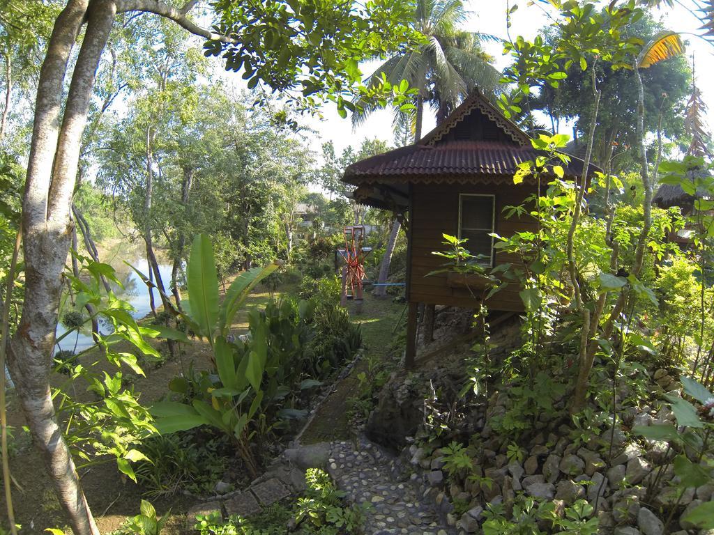 Riverside Ban Cho Lae Екстериор снимка