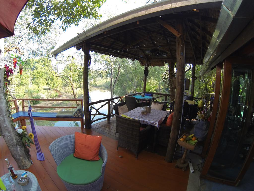 Riverside Ban Cho Lae Екстериор снимка